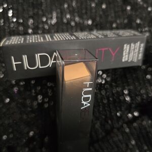 HUDA BEAUTY Faux Filter Foundation Stick Shade Dulce De Leche 0.44oz